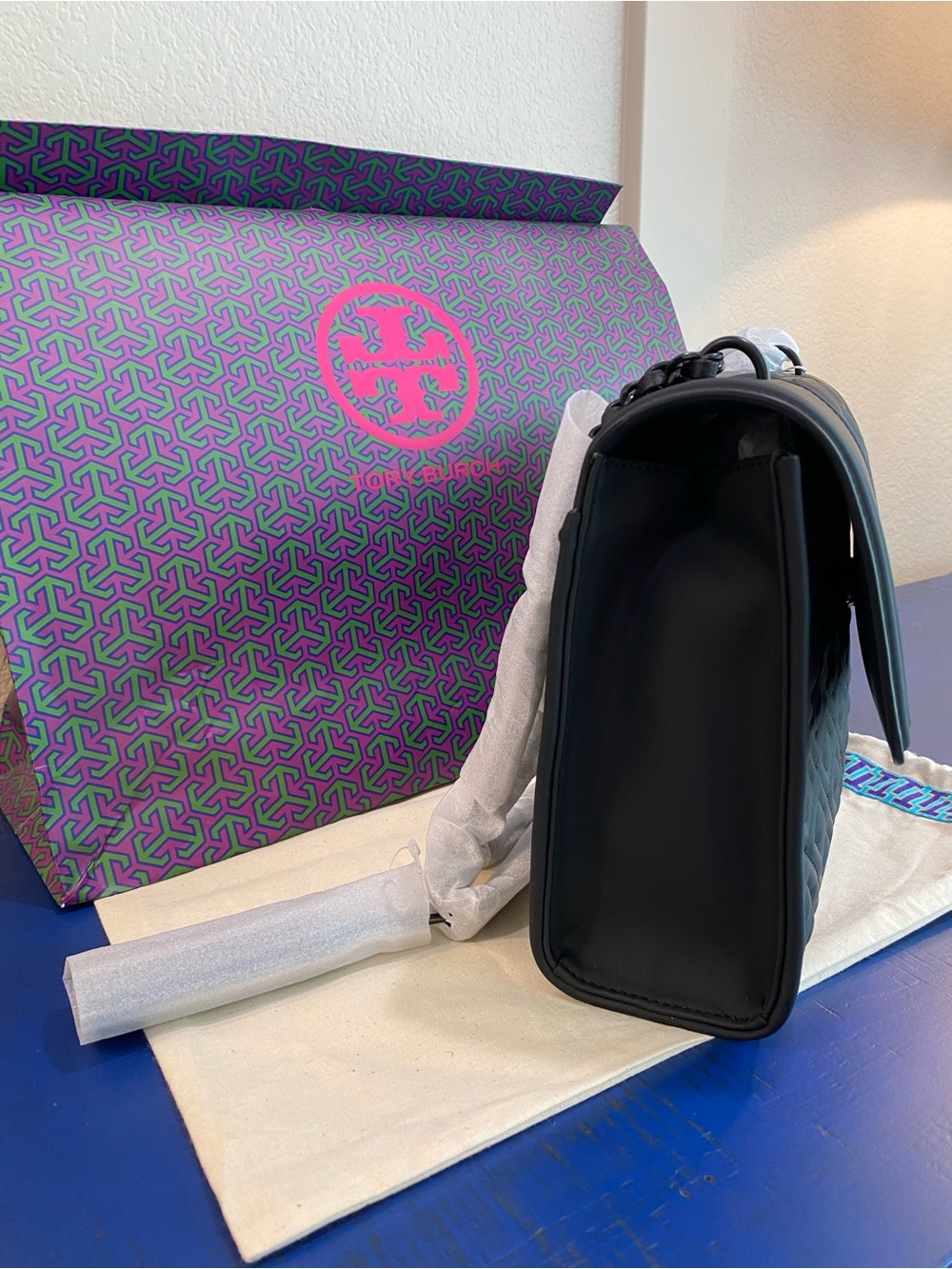 (NEW)Tory Burch Fleming Convertible Shoulder Bag in Black - Pristine Condition! - Picture 8 of 14